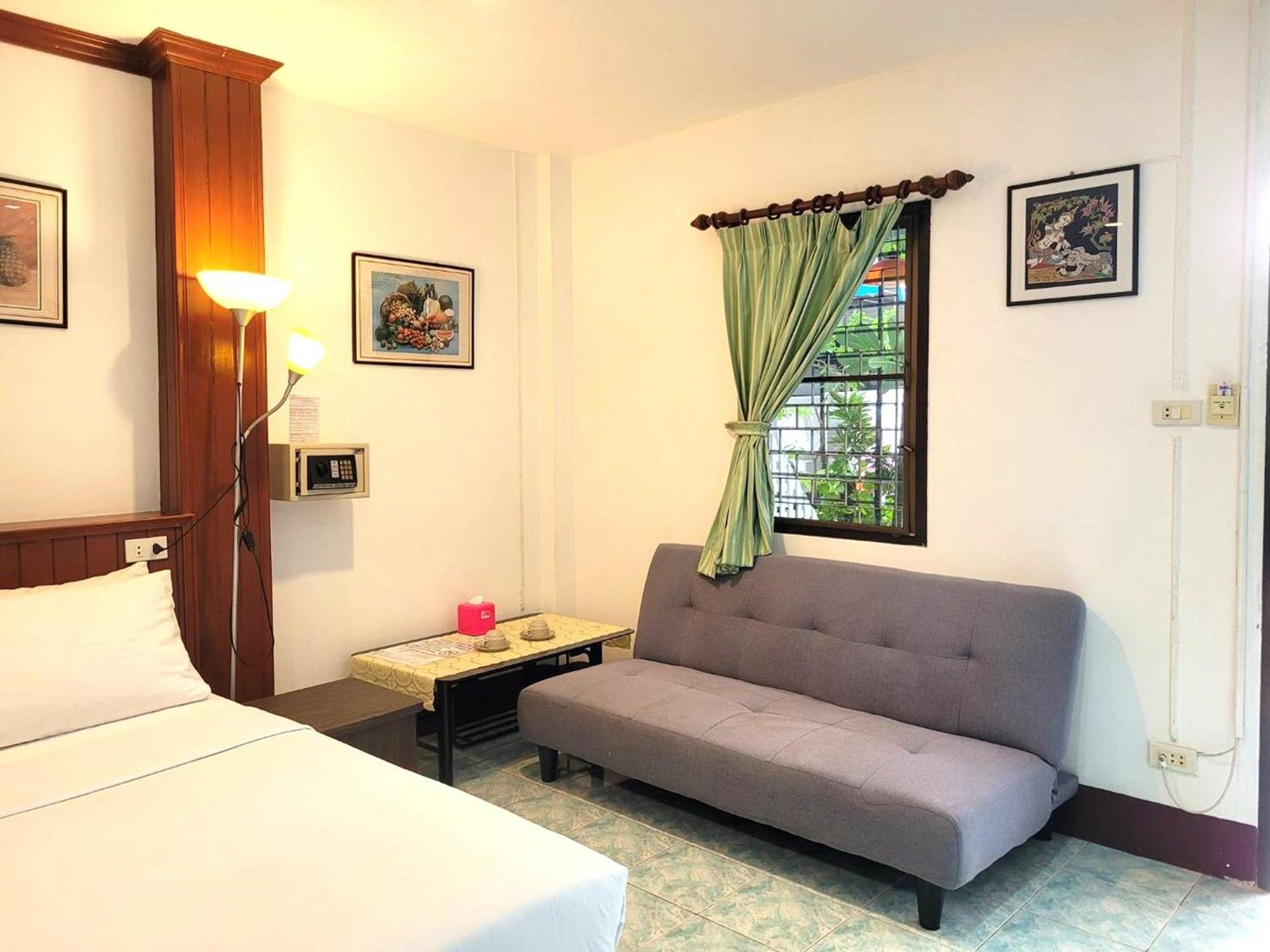 Rabbit Mansion Patong Hotel Exterior photo