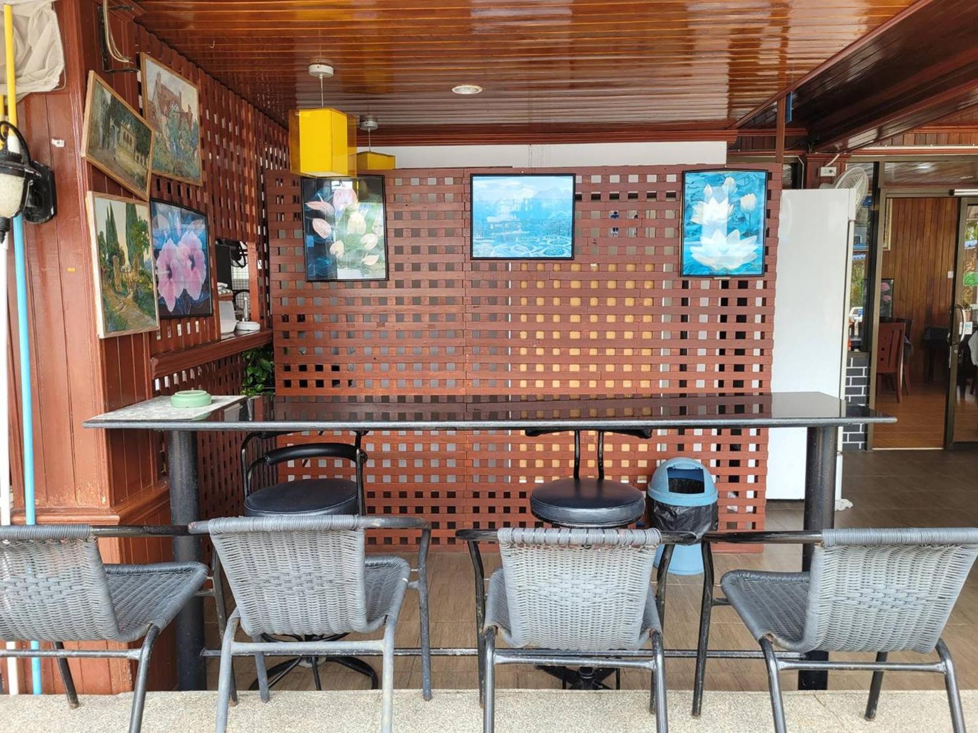 Rabbit Mansion Patong Hotel Exterior photo