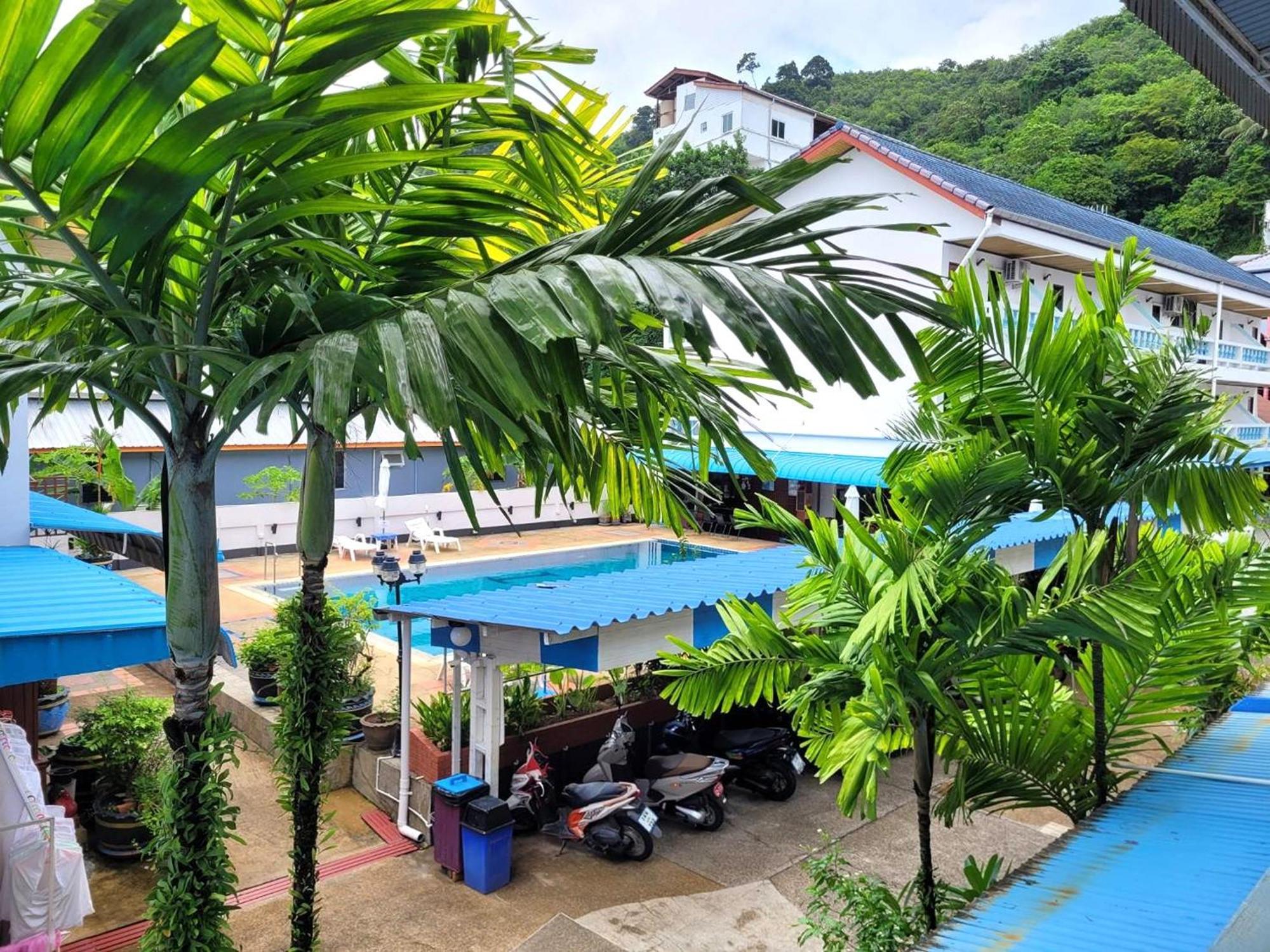 Rabbit Mansion Patong Hotel Exterior photo